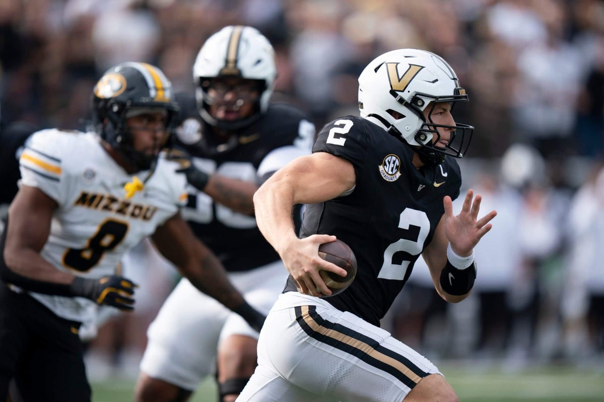 Vanderbilt stops Missouri Hail Mary at goal line to bolster College Football Playoff dream