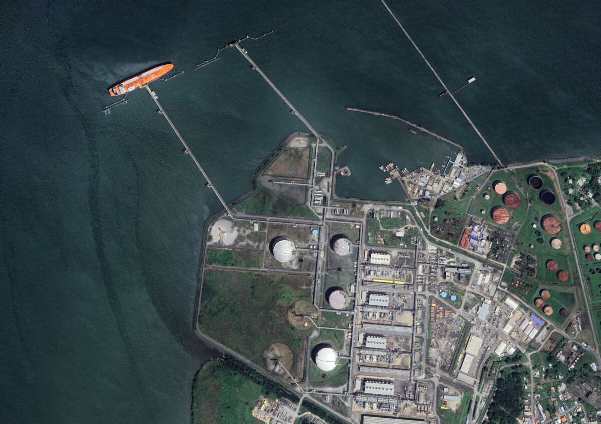 Venezuela Threatens to End Trinidad Gas Deals Over US Alliance