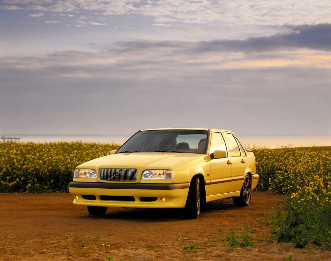 Remembering an icon: Volvo celebrates 30th anniversary of inspiring 850 T5-R