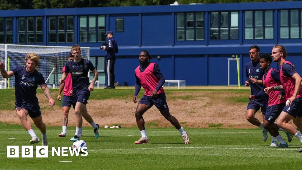 Wycombe Wanderers plans to take over golf course raises concerns