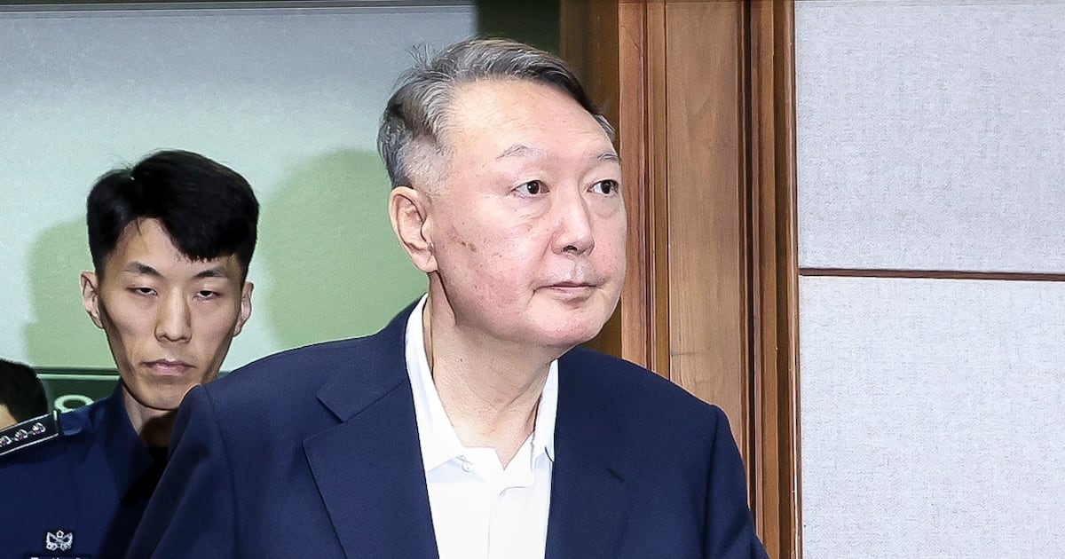 Breaking: Yoon Suk Yeol Refuses Testimony in Insurrection Probe