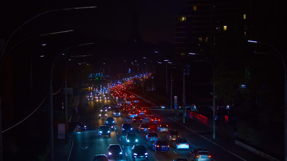 Zelensky aide advises Ukrainians to meditate amid blackouts  --  RT Russia & Former Soviet Union