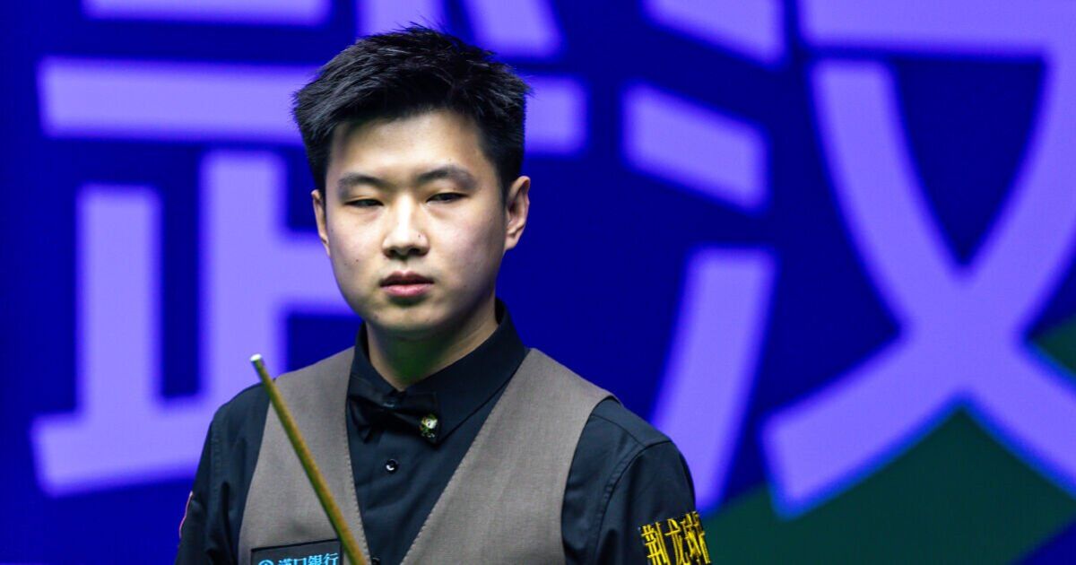 Zhao Xintong breaks silence on health issue that left him 'unable to see'