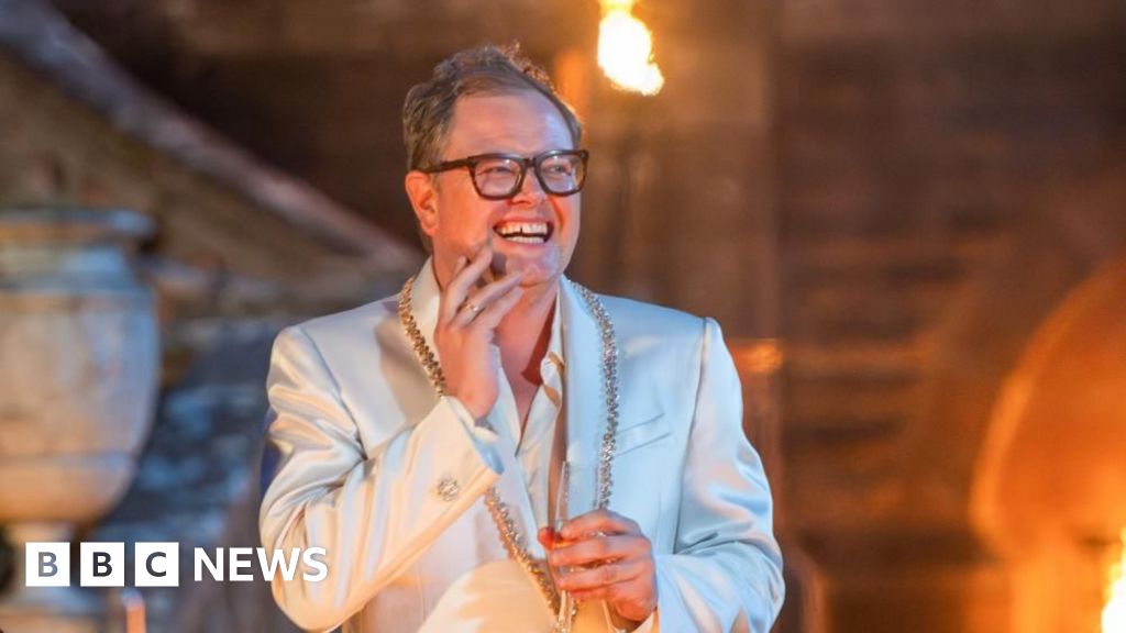 Alan Carr's drama teacher impressed with Traitors performance