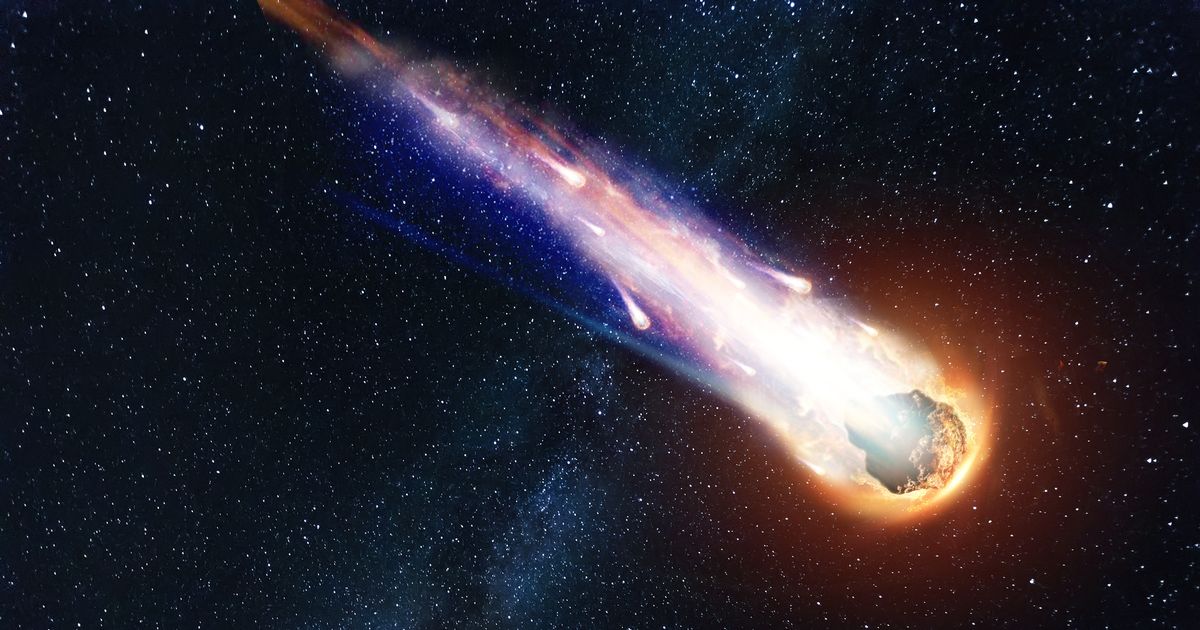 'Alien ship' 3I/ATLAS grows dagger-sharp anti-tail pointing directly toward the Sun - Daily Star