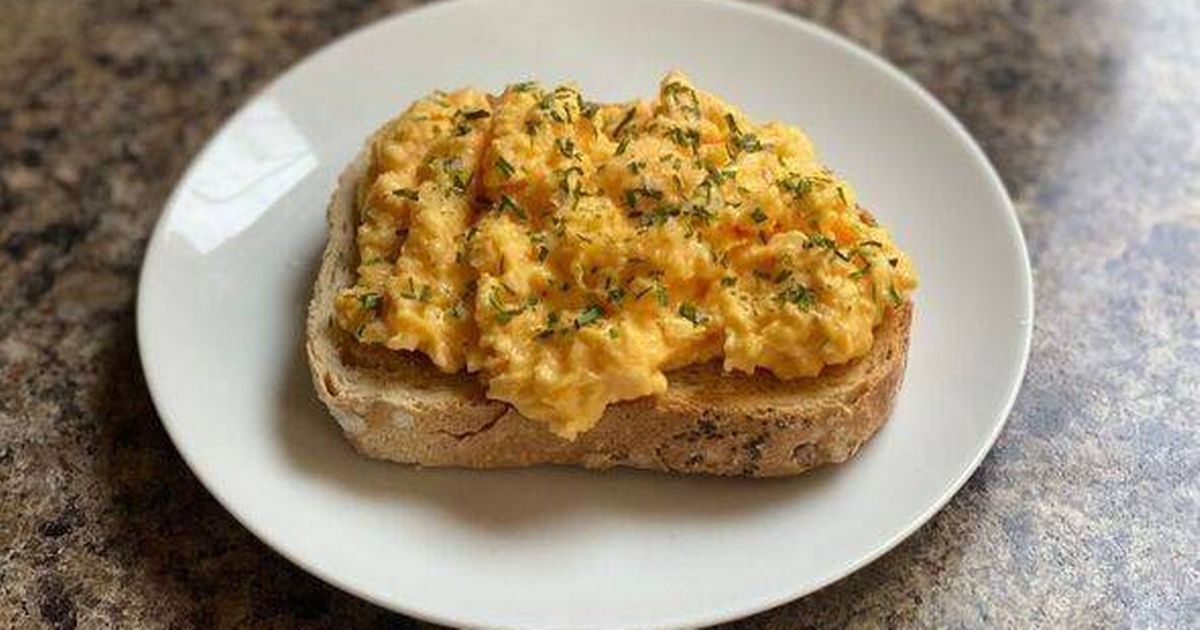 'I made the creamiest scrambled eggs in just two minutes' - The Mirror