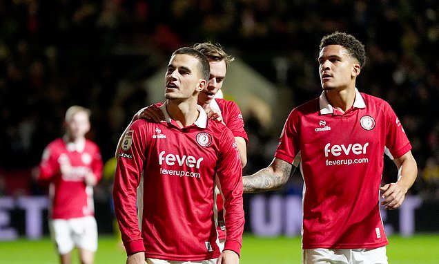 Anis Mehmeti scores as Bristol City beat struggling Portsmouth