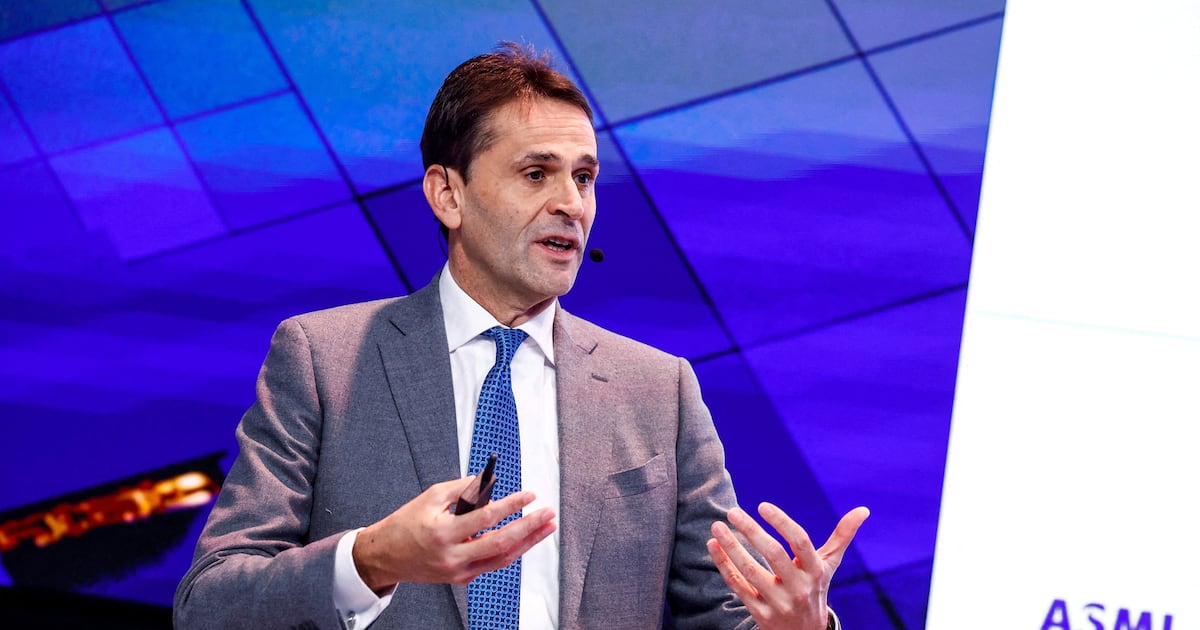 ASML CEO Strengthens Semiconductor Cooperation with Samsung, SK Hynix