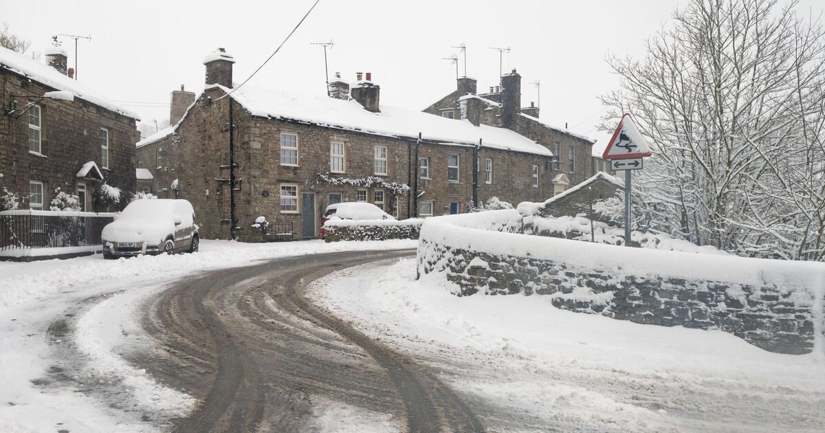 Households urged to sprinkle baking soda on driveway in November