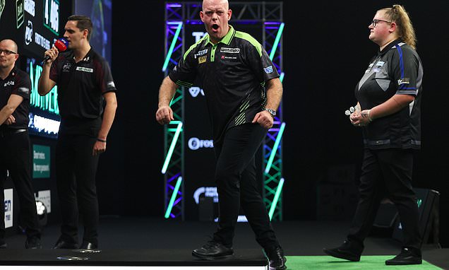 Beau Greaves misses chance to beat Michael van Gerwen at Grand Slam...