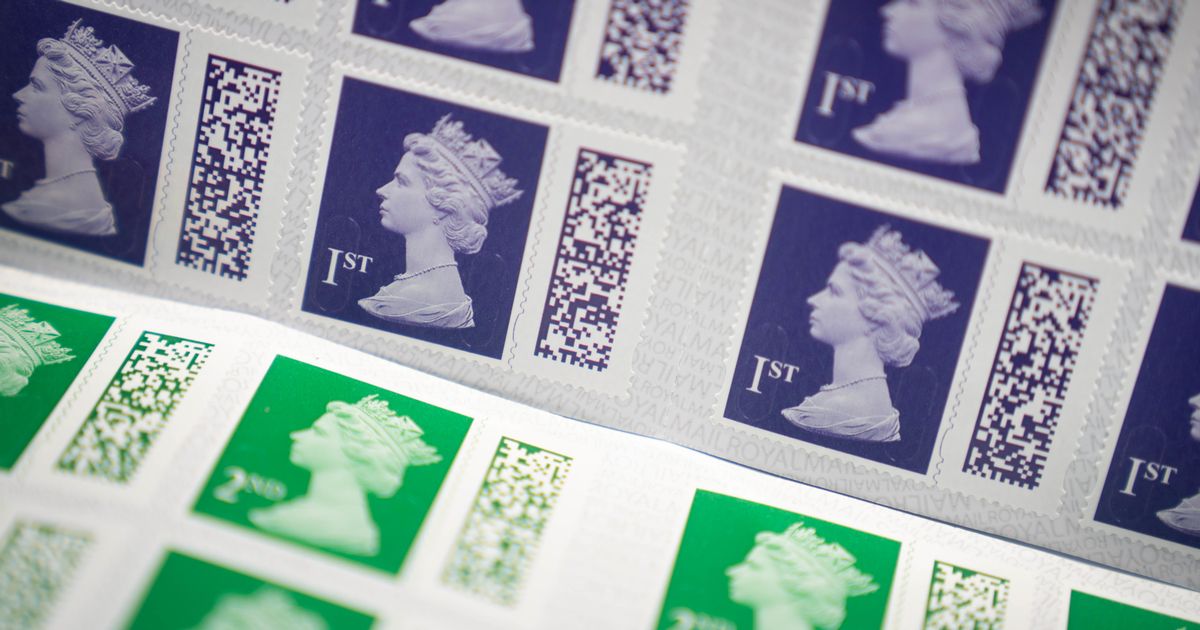 Benefit claimants to get cheaper Royal Mail stamps under new plans - The Mirror