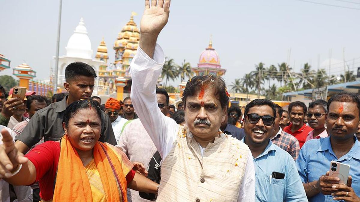 'Centre not doing enough to remove Mamata from power': Bengal BJP MP's comment sparks controversy