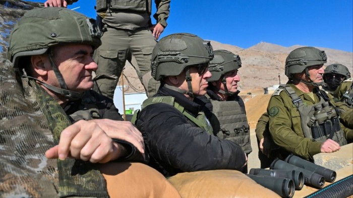 Benjamin Netanyahu visits Israeli troops in Syrian territory