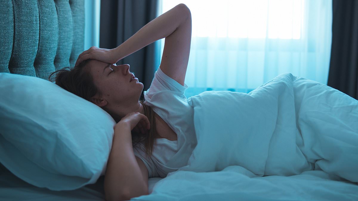 Best sleep promoting colour for bedroom ceilings revealed by expert