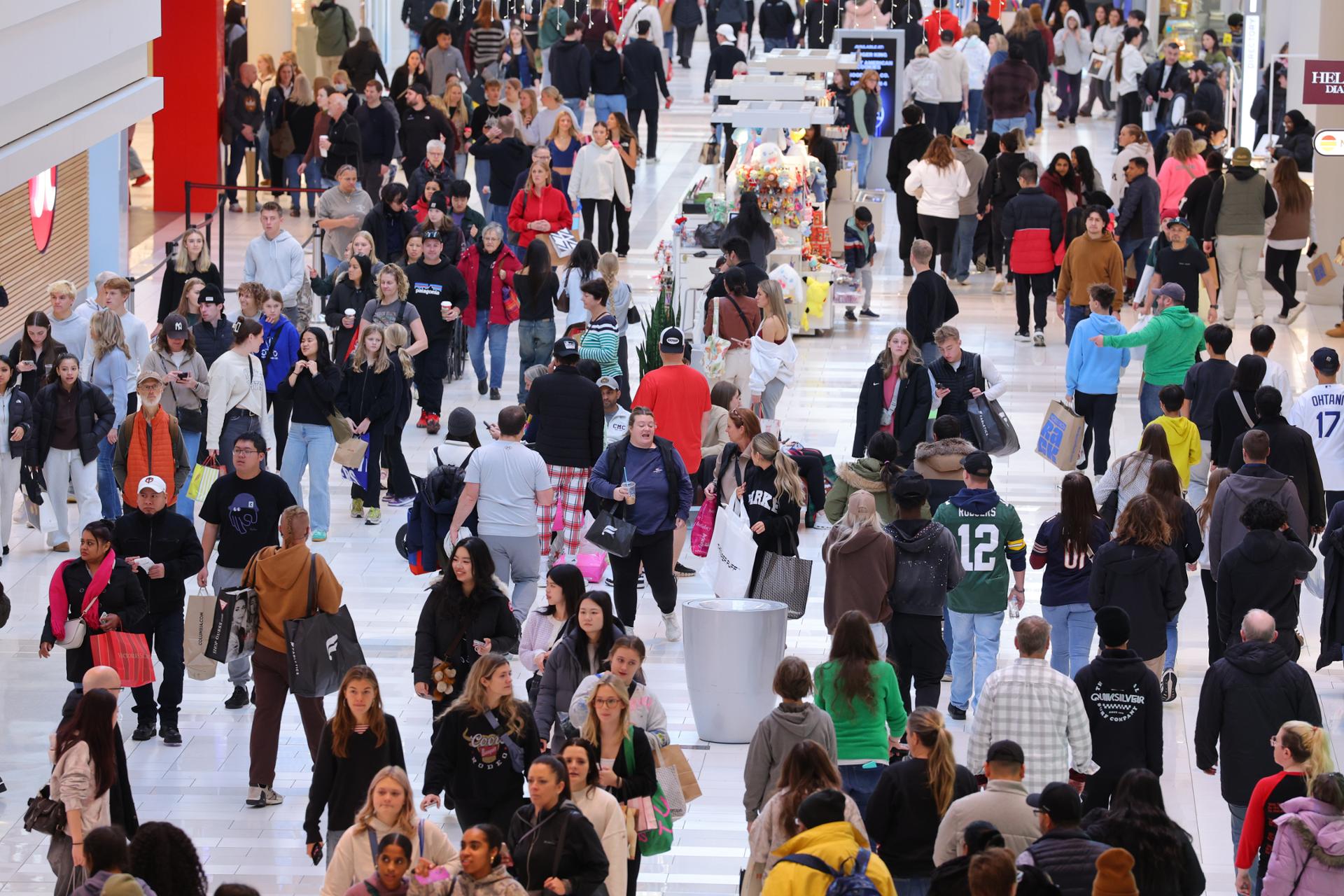 Black Friday consumers go online, rather than stand in line - The Korea Times