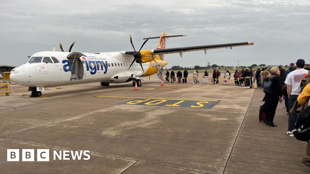 Blue Islands collapse: Aurigny releases interim Guernsey flights