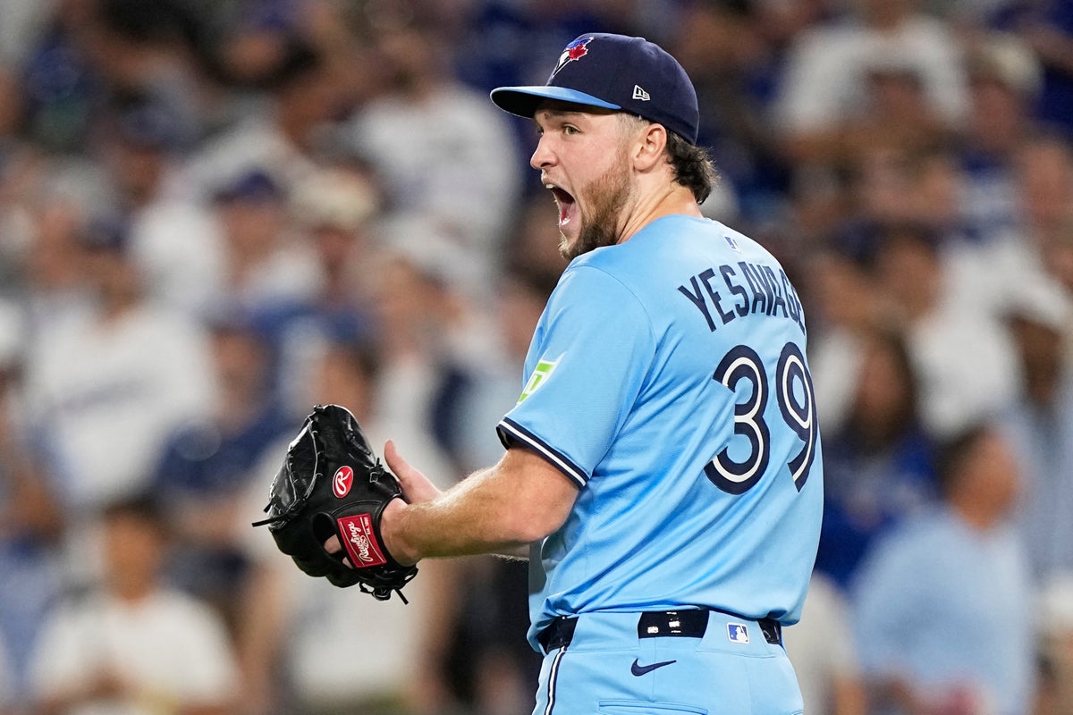 Yesavage pitches Blue Jays past Dodgers 6-1 for 3-2 lead in World Series