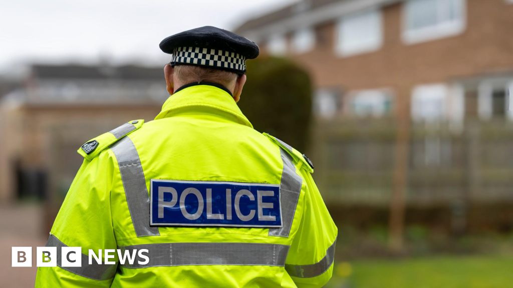 Appeal after bogus police officers burgle Grantham home