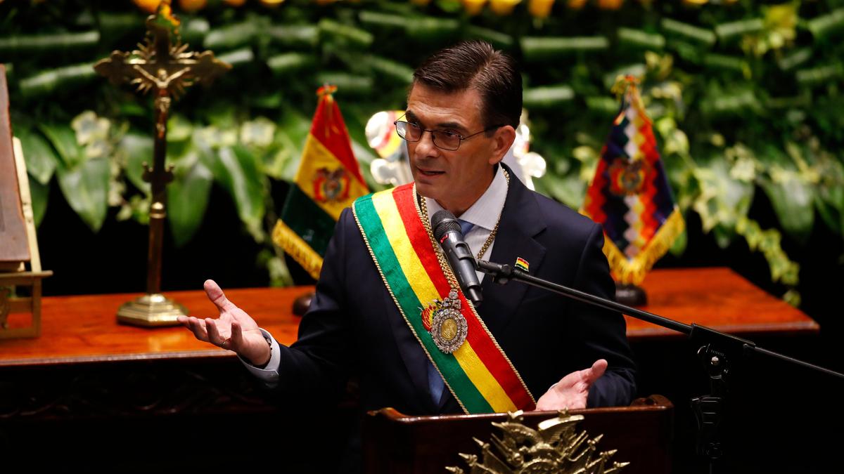 Bolivia's new president takes over, inherits economic mess