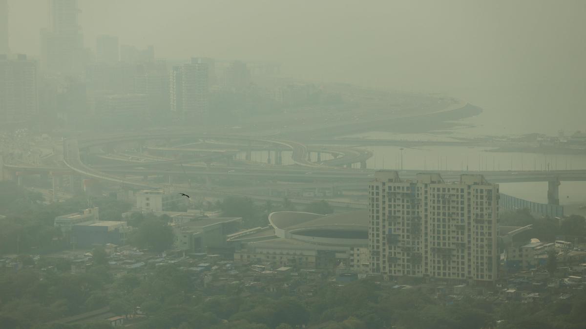 Bombay High Court orders audit of construction sites to combat Mumbai's air pollution