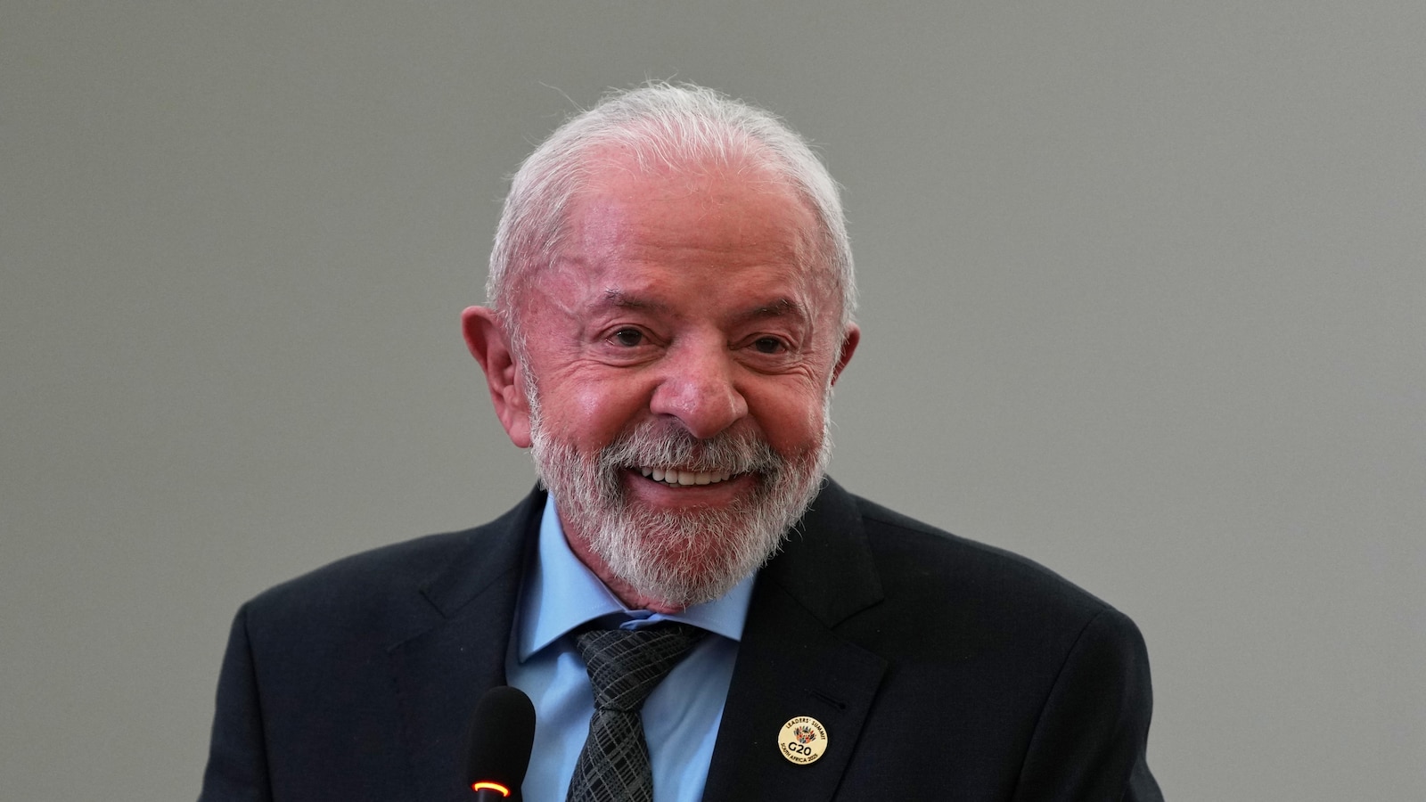 Brazil's Lula sanctions an increase in tax exemptions for low-income people