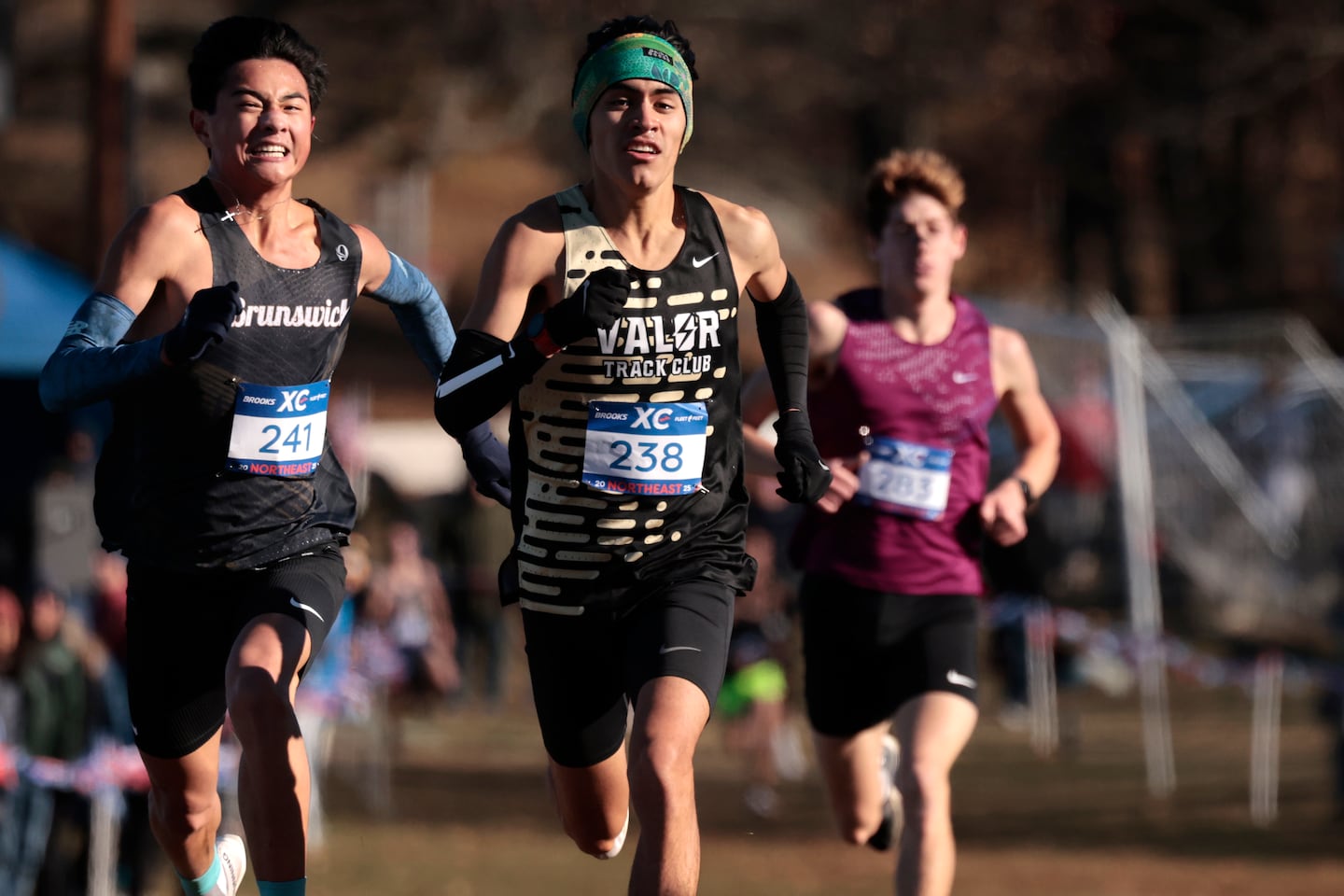 Brooks Northeast Regional boys' cross-country championship at Franklin Park ends in dramatic photo finish - The Boston Globe