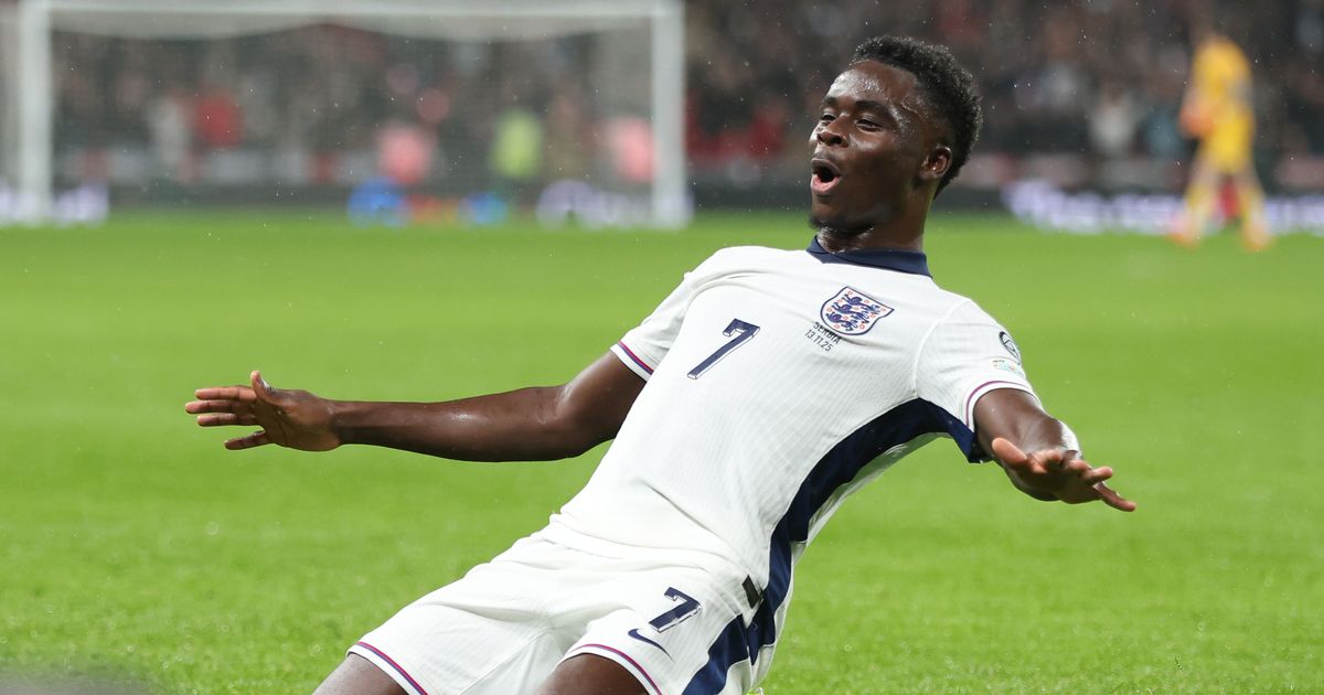 Bukayo Saka 'pushing' message sent by team-mate as Arsenal star faces England warning - The Mirror