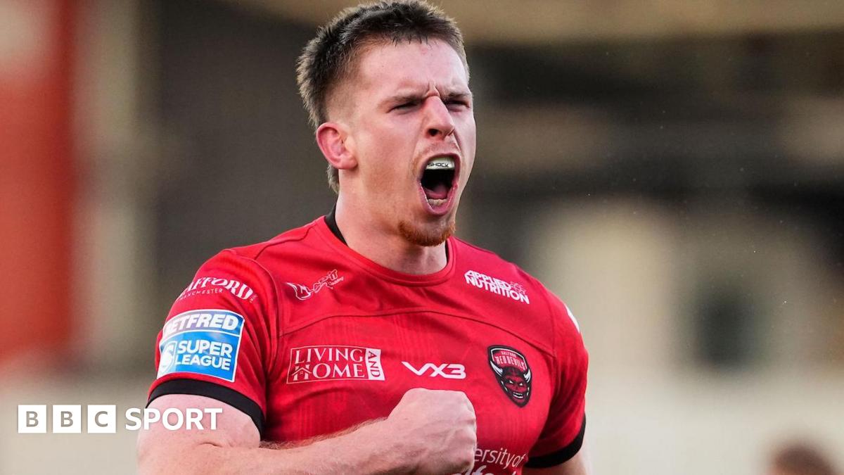 Loghan Lewis: Bradford Bulls sign Salford Red Devils prop on two-year deal