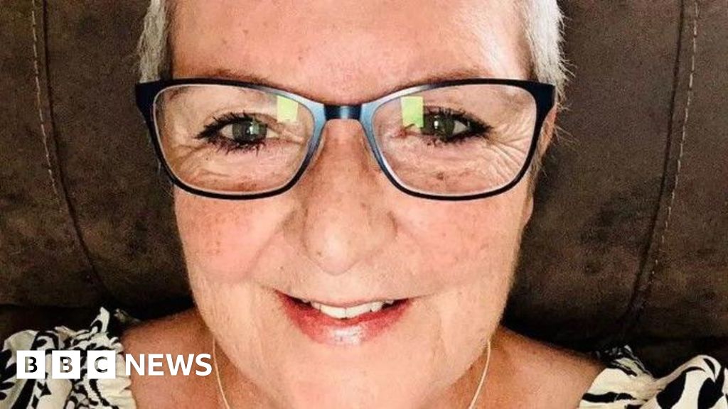 Woman launches ovarian cancer support group in Stoke-on-Trent