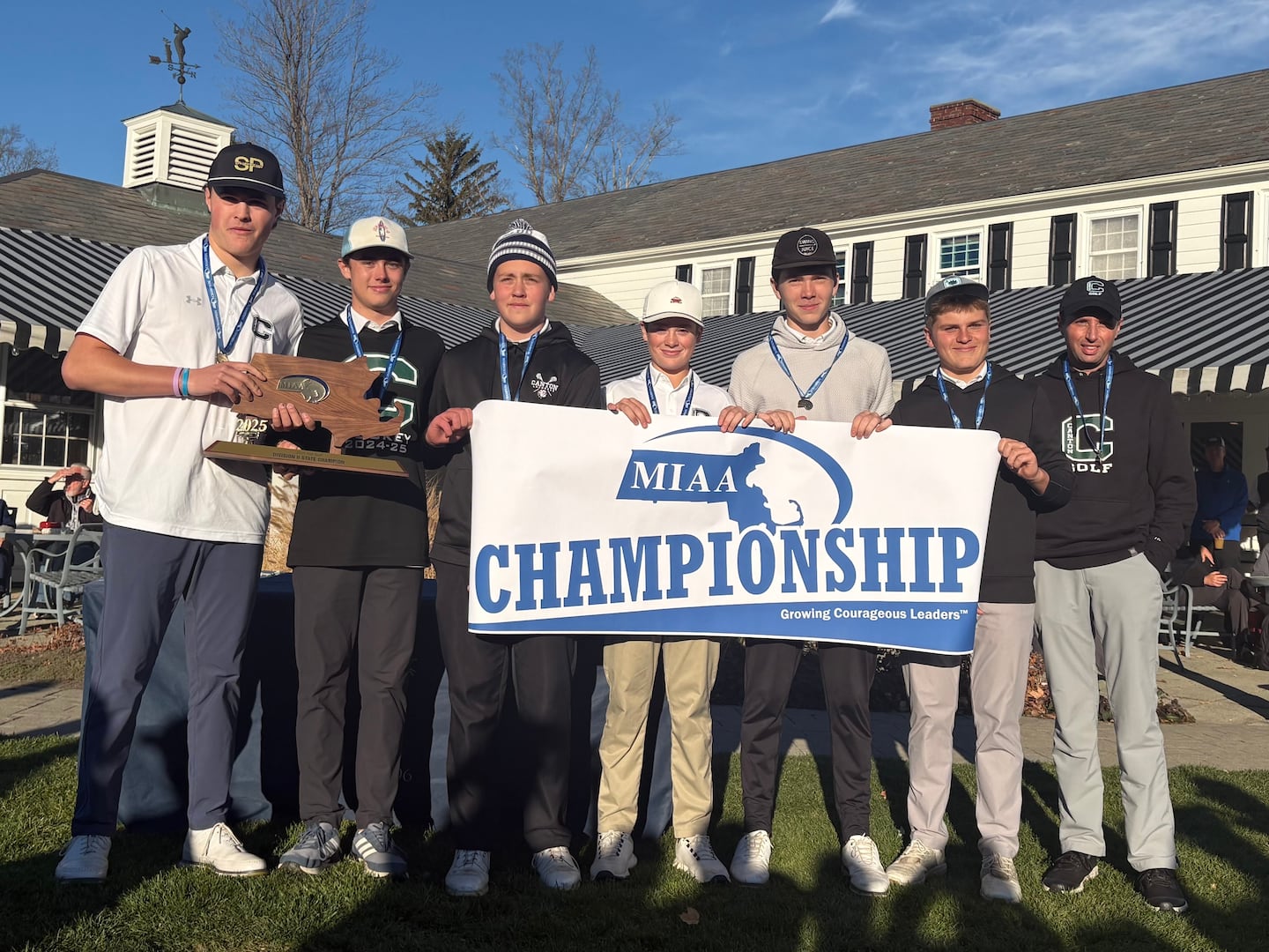 Canton golf comes through in the clutch, fending off a fiesty field to win its first Division 2 state championship - The Boston Globe