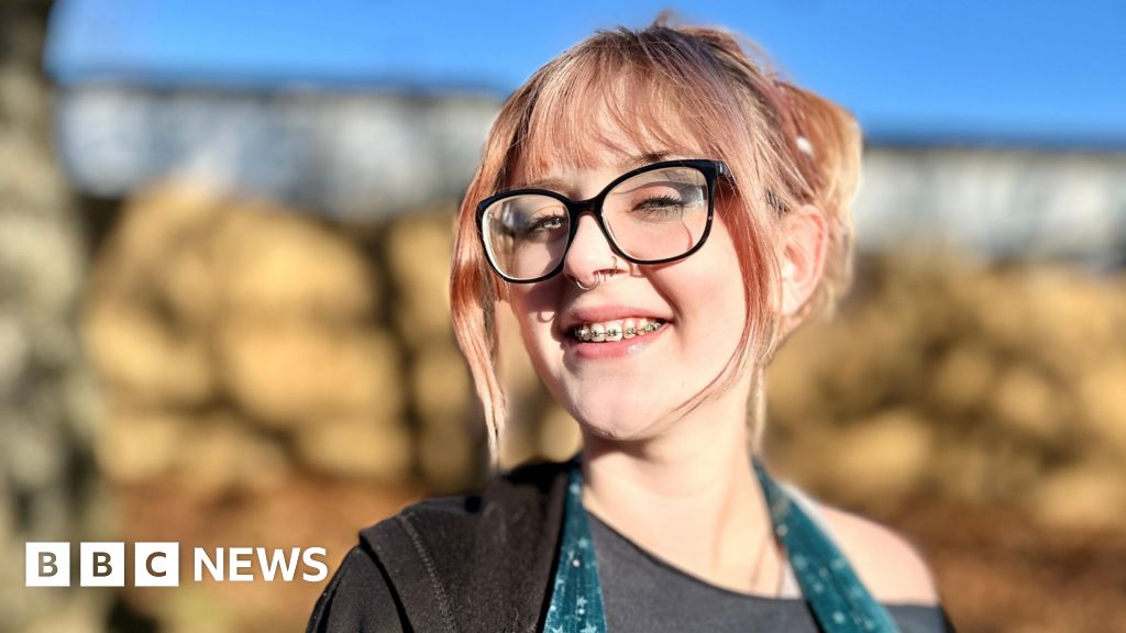 Call for Universal Credit boost to help care leavers