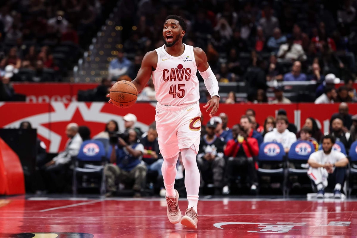 Could the Cavaliers' Donovan Mitchell lead the NBA in scoring? Better yet, should he?