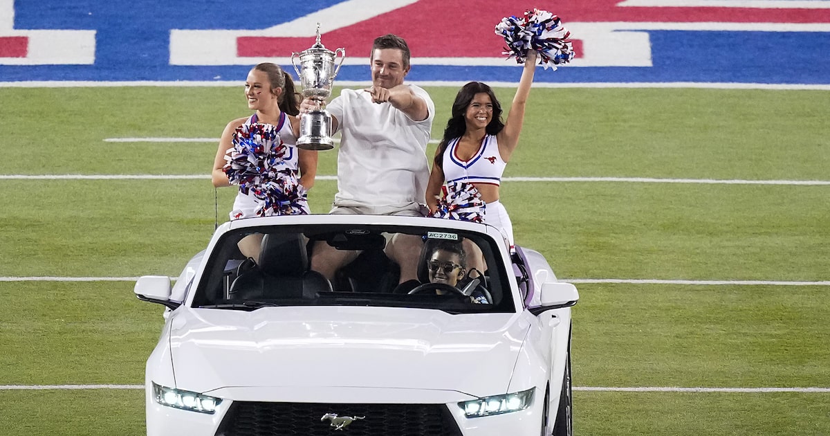 Michael Irvin, George W. Bush among celebrities in attendance for SMU-Miami
