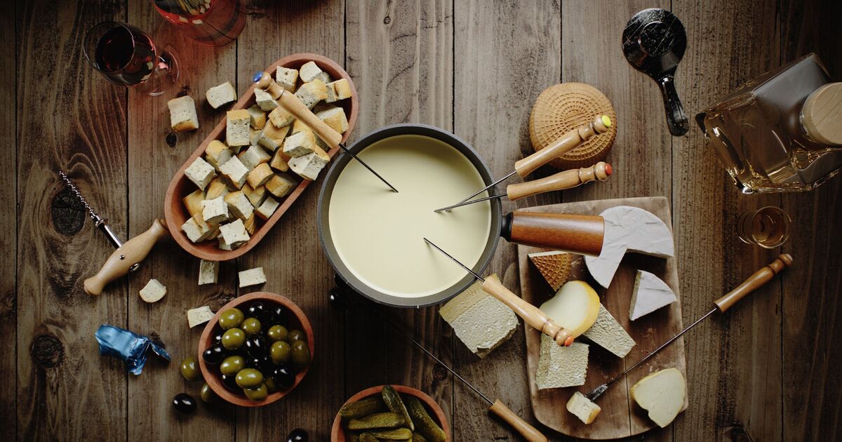 Add 1 simple ingredient to a cheese fondue to make 'tastiest ever' recipe