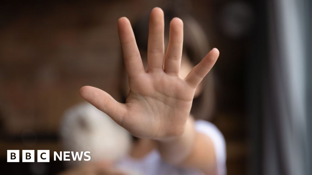 Lack of child safeguarding in schools by ministers criticised