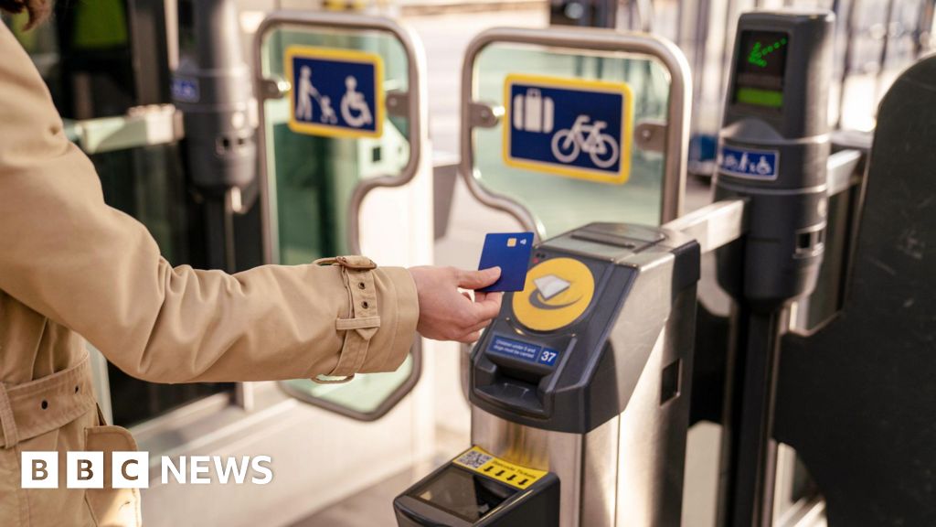 More contactless rail ticket payment to roll out in south east