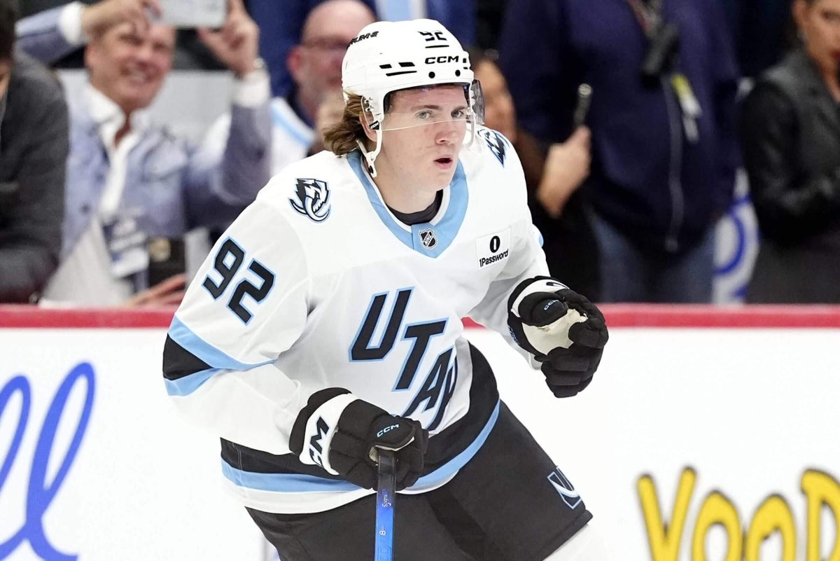 Utah Mammoth sign Logan Cooley to 8-year, $80 million extension