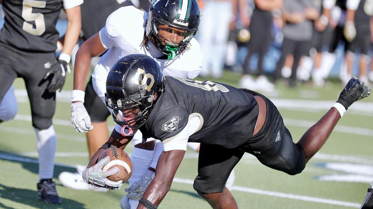 Darnell Miller leads Santee to City Section Division III championship win over Hawkins