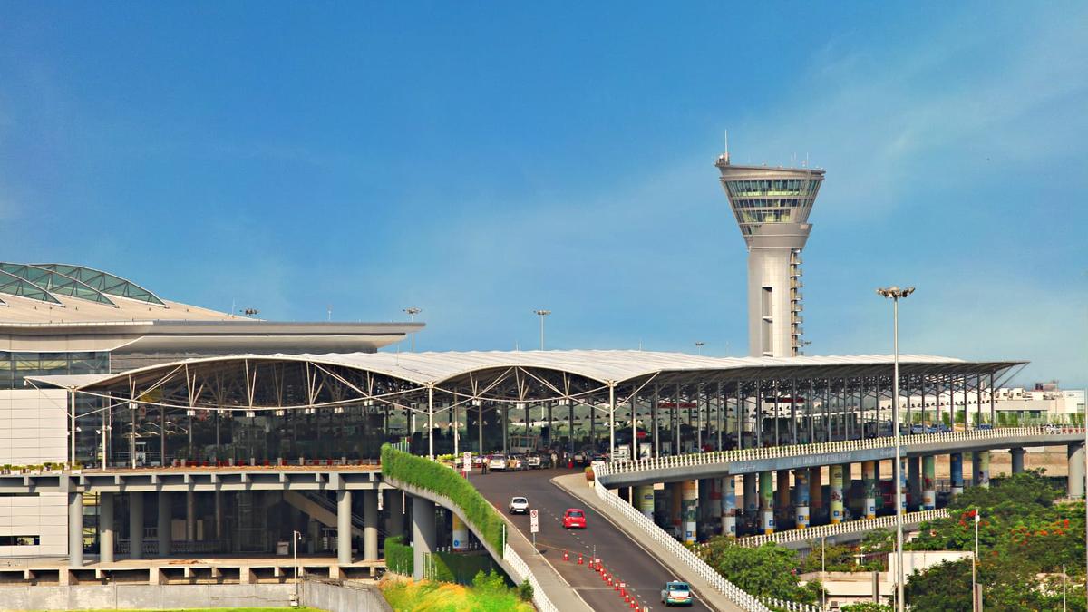 Delhi IGI airport ATC glitch has ripple effect, 21 flights delayed at Hyderabad airport