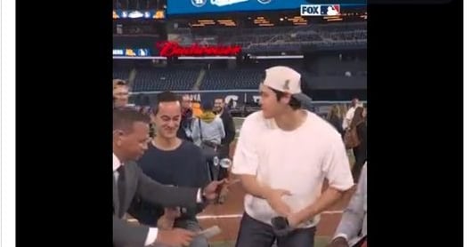 Yankees Legend Alex Rodriguez Seeks Ohtani's Autograph