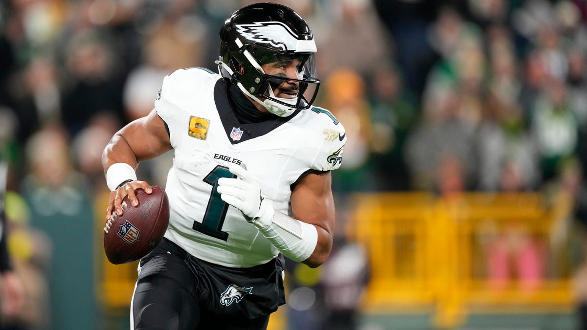 Eagles vs Lions live updates: TV info, picks for Week 11 'Sunday Night Football' game