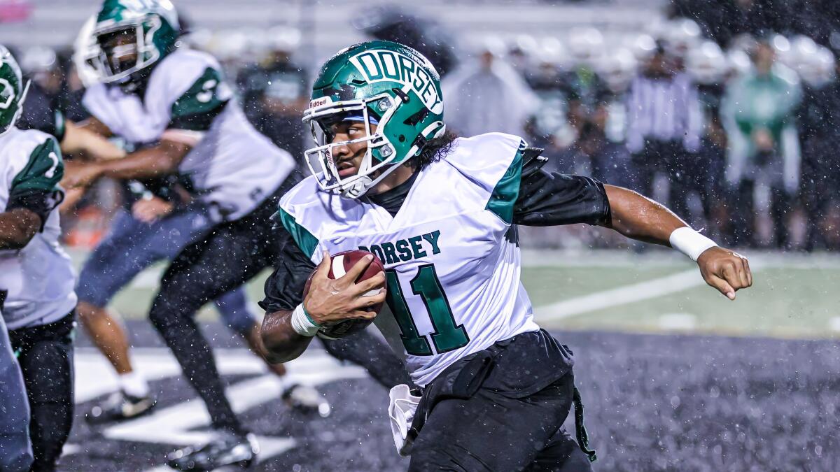 Elijah McDaniel helps lead Dorsey to Division I quarterfinal win over Eagle Rock