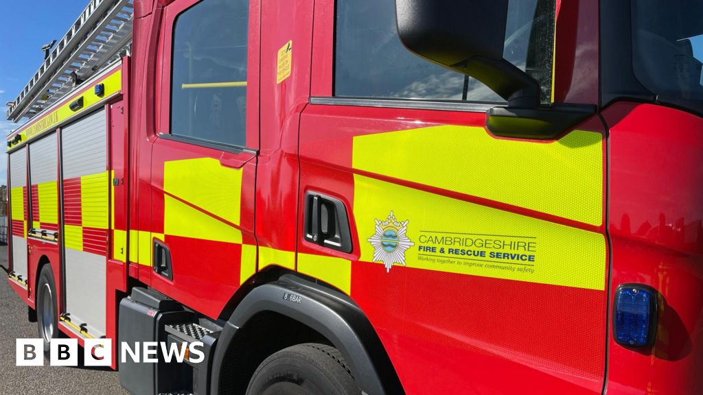 Cambridgeshire fire service advises against bonfires at home