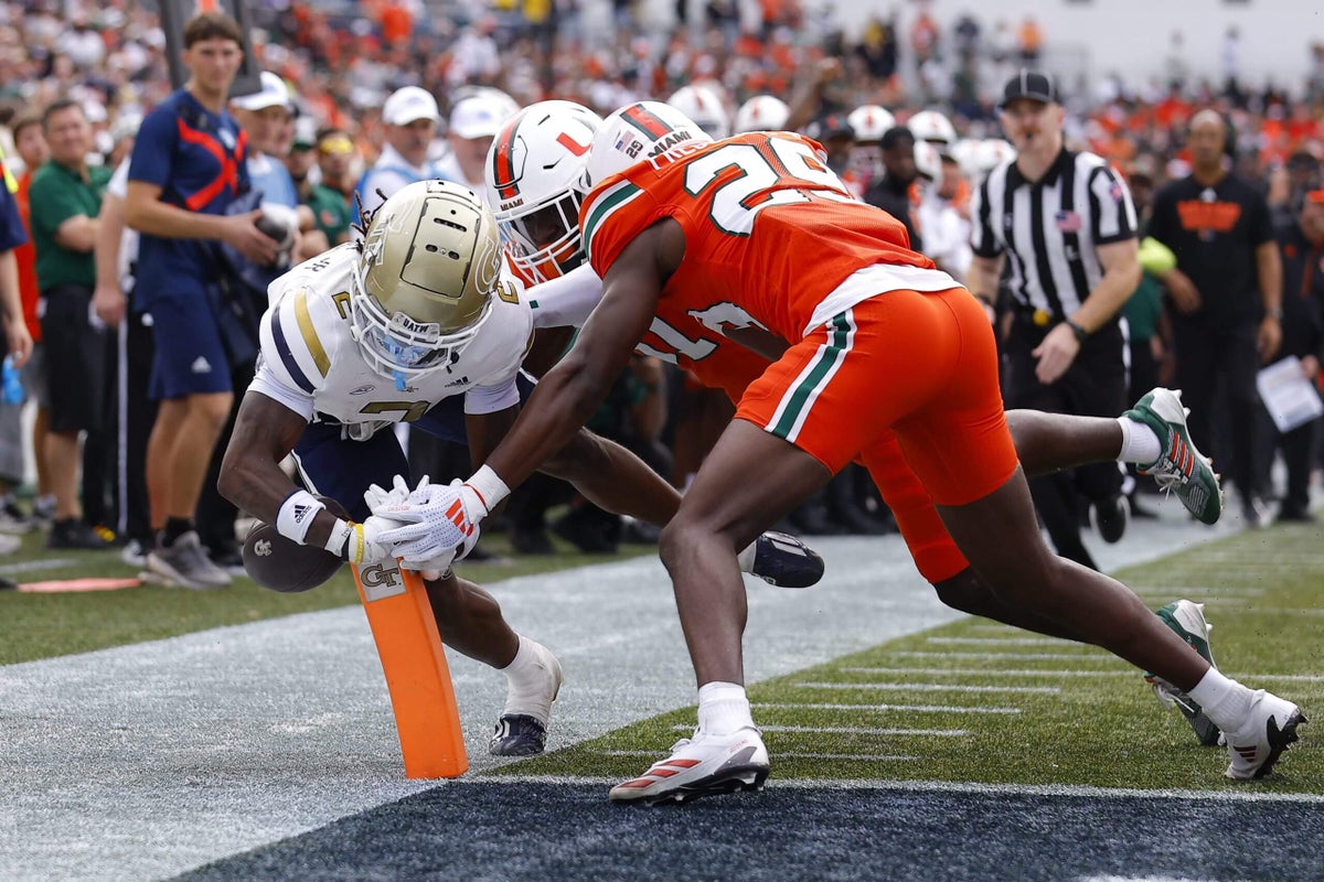 College football's 'Daisy Dukes' trend will last until players can't wear shorts