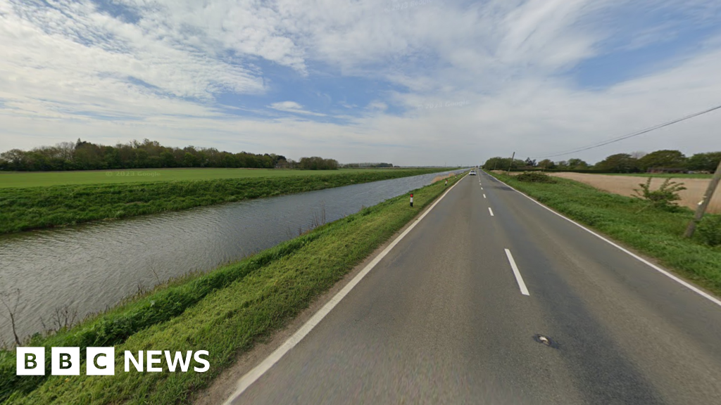Four crashes occur on Forty Foot Bank in 'treacherous' conditions