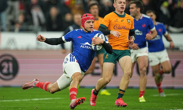 France dazzles with 7 tries and sends Wallabies home from winless...