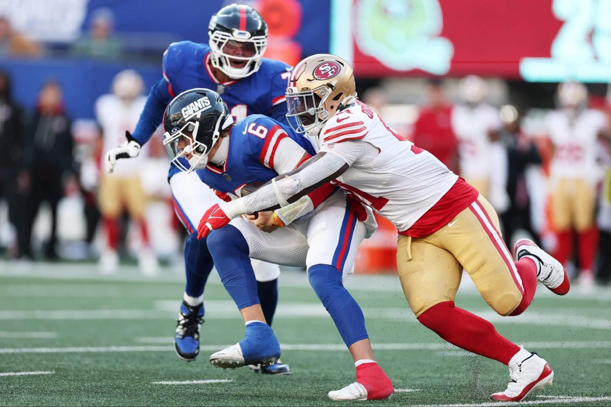 Jaxson Dart is taking a beating; the Giants must do a better job protecting their QB