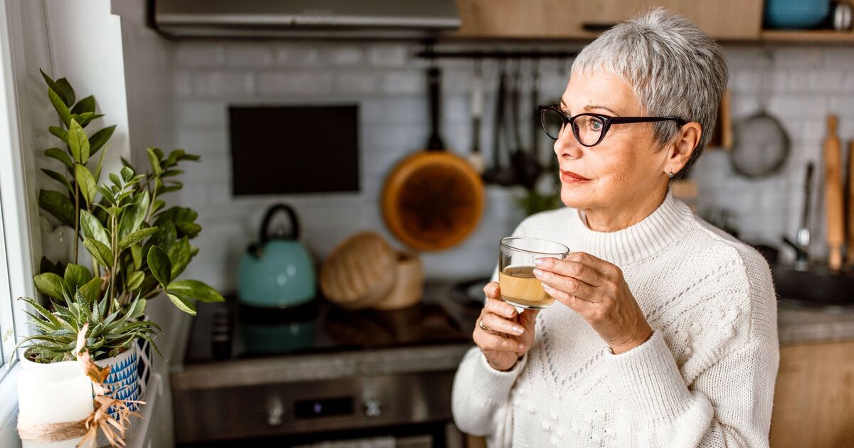 Harvard trained doctor issues health alert to anyone that drinks tea