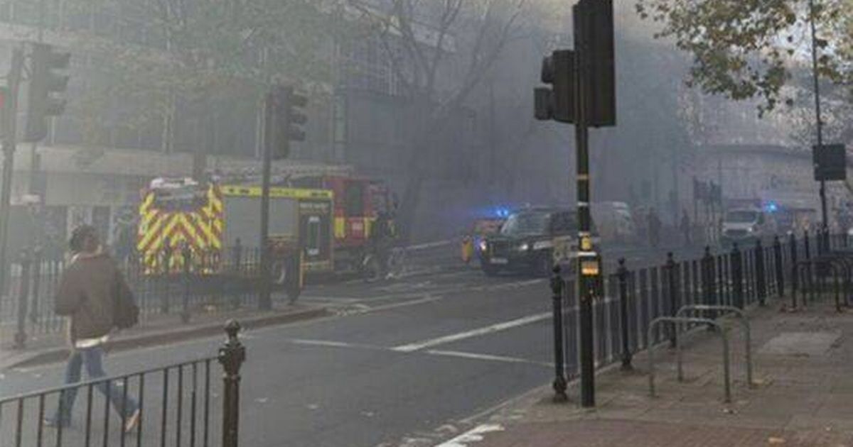 Holborn fire sees 'massive smoke clouds' engulf London as people warned stay away - Daily Star