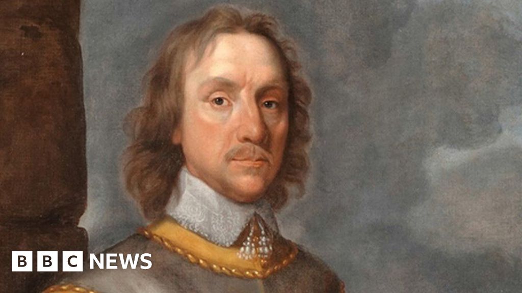 Huntingdon museum displays clothes linked to Oliver Cromwell